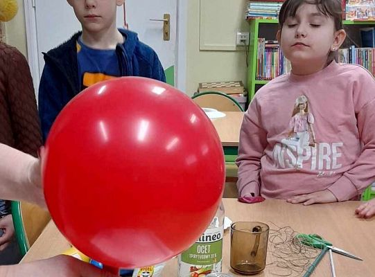 Czytamy - doświadczamy z klasą 1 a