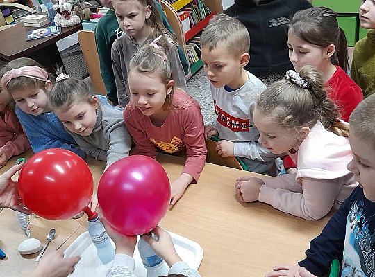 Czytamy - doświadczamy z klasą 1 a