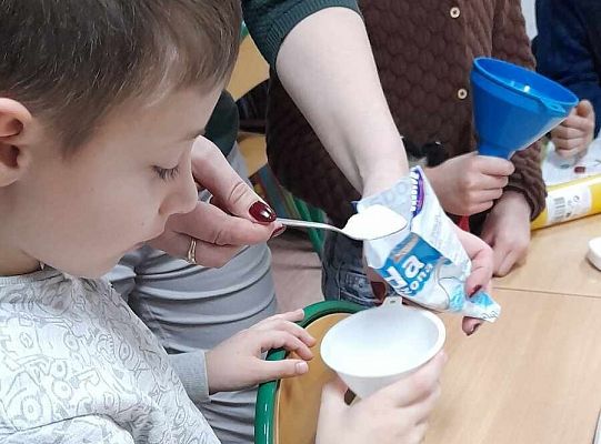 Czytamy - doświadczamy z klasą 1 a