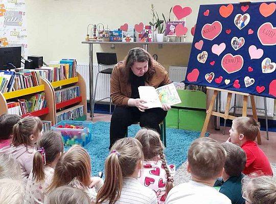 Walentynki  z książką i zabawą