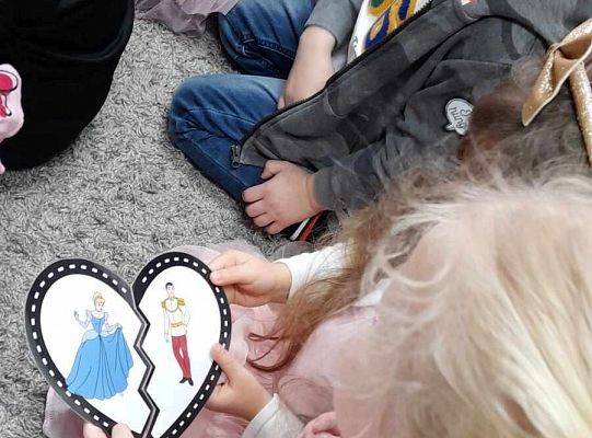 Walentynki  z książką i zabawą