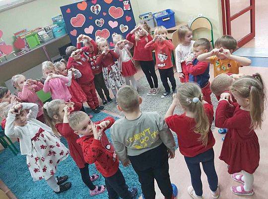 Walentynki  z książką i zabawą