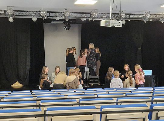 Warsztaty wokalne chóru szkolnego w Kołobrzegu