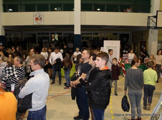 Kiermasz Świąteczny połączony z pomocą charytatywną...