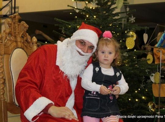 Kiermasz Świąteczny połączony z pomocą charytatywną...