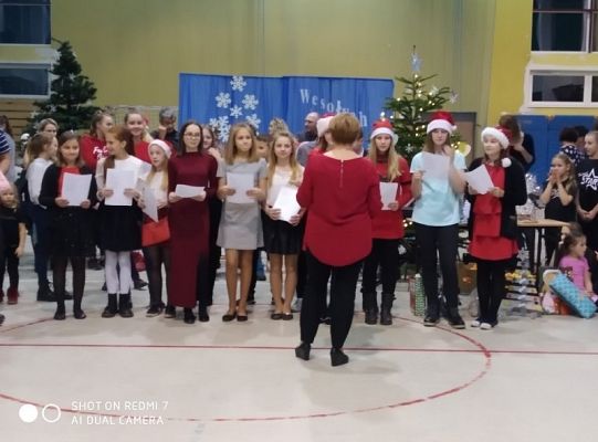 Kiermasz Świąteczny połączony z pomocą charytatywną...