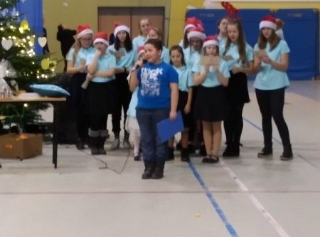 Kiermasz Świąteczny połączony z pomocą charytatywną...