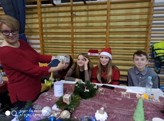 Kiermasz Świąteczny połączony z pomocą charytatywną...