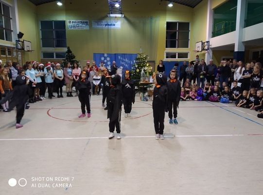 Kiermasz Świąteczny połączony z pomocą charytatywną...