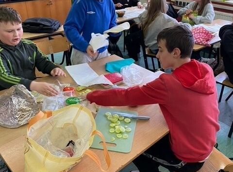 Klasy piąte robiły tortille