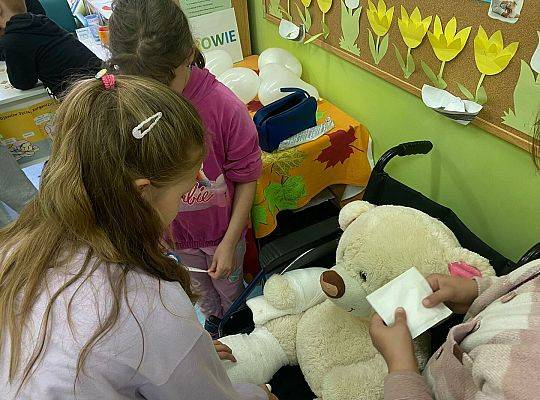 DZIEŃ PIELĘGNIARKI W SZKOLE