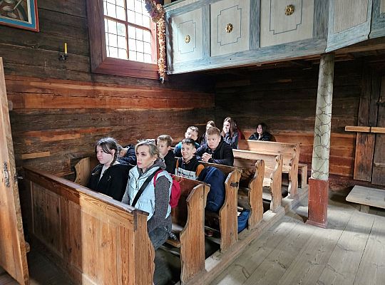 Uczniowie j. kaszubskiego we Wdzydzach