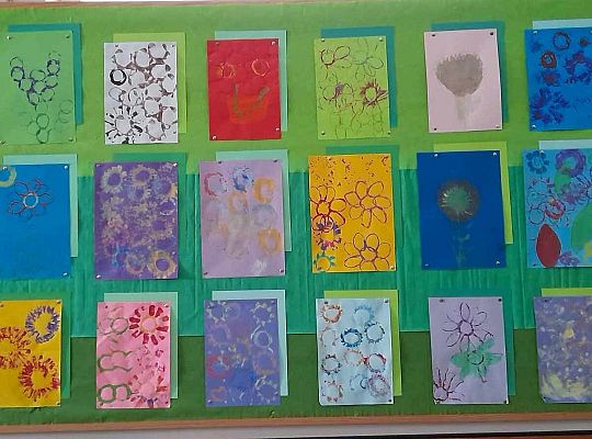 Czytamy ( z klasą 3 b) Lekturki spod chmurki