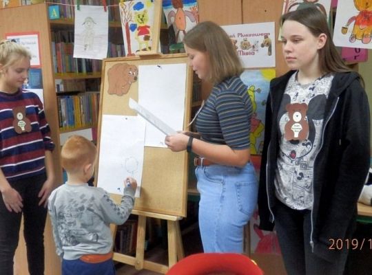 W bibliotece świętowano Dzień Pluszowego Misia