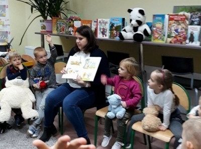 W bibliotece świętowano Dzień Pluszowego Misia