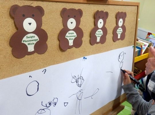 W bibliotece świętowano Dzień Pluszowego Misia