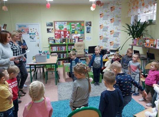 W bibliotece świętowano Dzień Pluszowego Misia