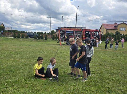 Piknik klas trzecich w Świetlinie