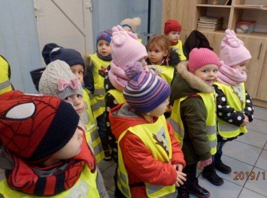 Poznajemy ciekawe zawody… Lekcja biblioteczna w terenie