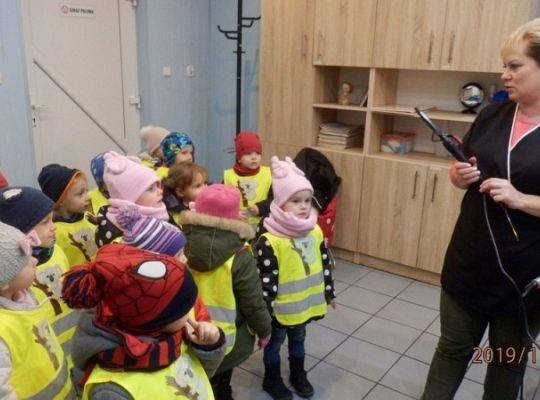 Poznajemy ciekawe zawody… Lekcja biblioteczna w terenie