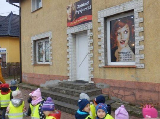 Poznajemy ciekawe zawody… Lekcja biblioteczna w terenie