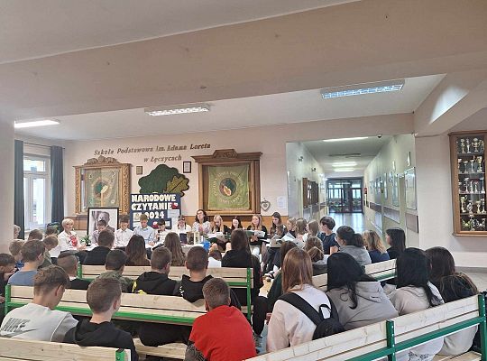 Zespół Szkolno-Przedszkolny w Łęczycach  włączył się w akcję Narodowego Czytania