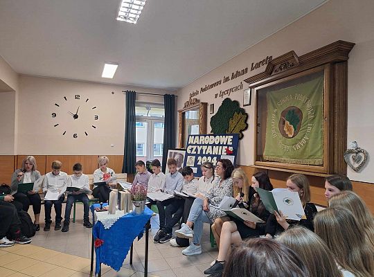 Zespół Szkolno-Przedszkolny w Łęczycach  włączył się w akcję Narodowego Czytania
