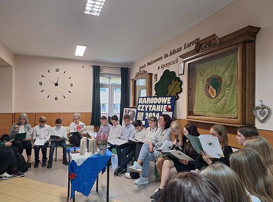 Zespół Szkolno-Przedszkolny w Łęczycach  włączył się w akcję Narodowego Czytania