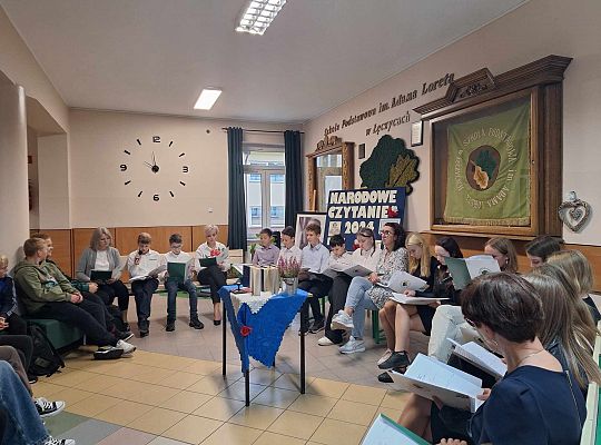 Zespół Szkolno-Przedszkolny w Łęczycach  włączył się w akcję Narodowego Czytania