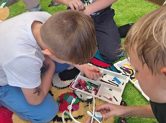 Innowacja pedagogiczna   "Buduj emocje, twórz historie – LEGOwe przygody z Humorkami!"