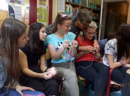 „Szydełkowe cudeńka”. Warsztaty szydełkowania