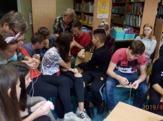 „Szydełkowe cudeńka”. Warsztaty szydełkowania