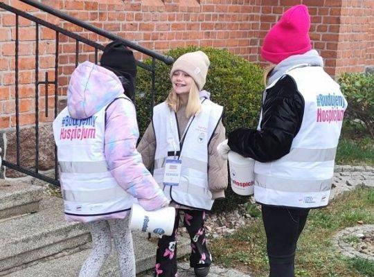 Wielka Kwesta Listopadowa na rzecz Fundacji Lęborskie Hospicjum Stacjonarne.