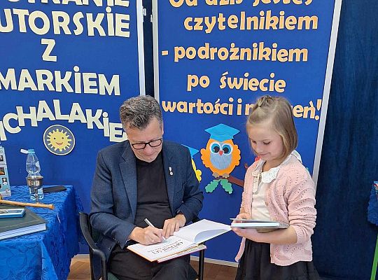 Wyjątkowe Spotkanie z Markiem Michalakiem i Pasowanie na Czytelnika!