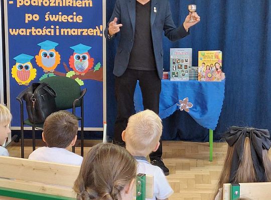 Wyjątkowe Spotkanie z Markiem Michalakiem i Pasowanie na Czytelnika!