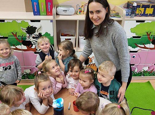 Nasze przedszkolaki w czasie deszczu się nie nudzą