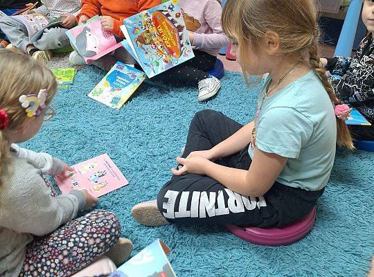 Stało się!  619 książek trafiło do biblioteki szkolnej