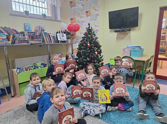 Pierwszoklasiści w krainie książek:)