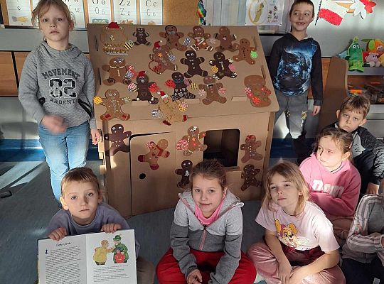 Chatka z piernika i adwentowe czytanie:)