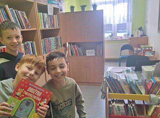 Sala 14a naszą nową (tymczasową) biblioteką:)