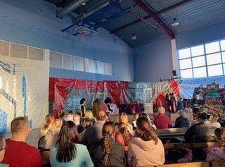 ”Kraina Lodu!” w wykonaniu Teatru Odeon ze Strzebielina