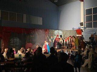 ”Kraina Lodu!” w wykonaniu Teatru Odeon ze Strzebielina