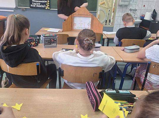 Akcja Żonkile 2025 – kreatywne warsztaty w klasach 4!