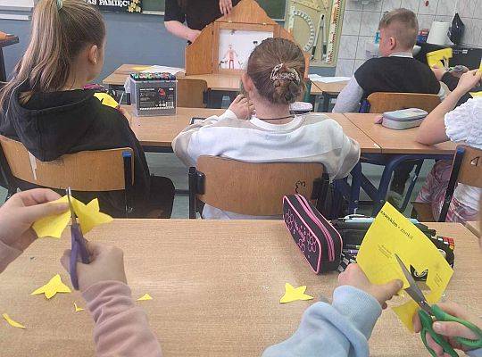 Akcja Żonkile 2025 – kreatywne warsztaty w klasach 4!