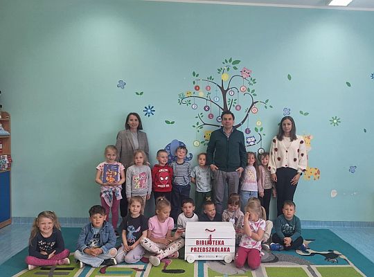"BIBLIOTEKA PRZEDSZKOLAKA" PONOWNIE ZAWITAŁA DO NASZEJ SZKOLNEJ BIBLIOTEKI