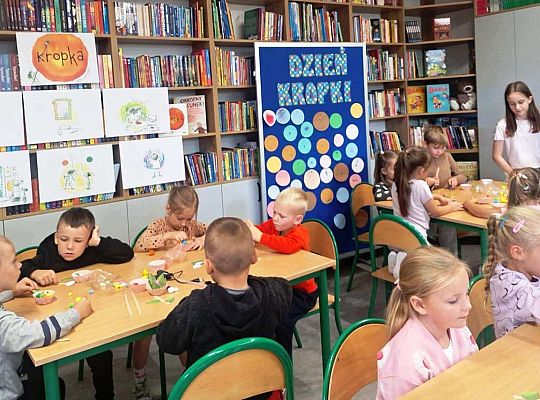 W bibliotece świętowaliśmy Dzień Kropki!