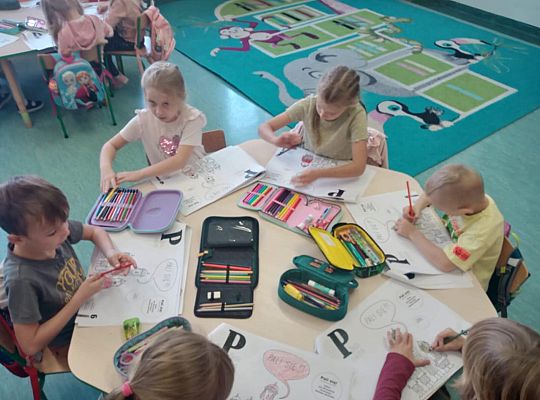 Pali się! Ale spokojnie… tylko w książce!