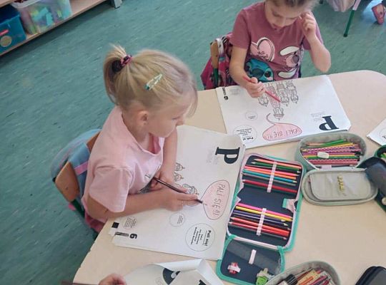 Pali się! Ale spokojnie… tylko w książce!