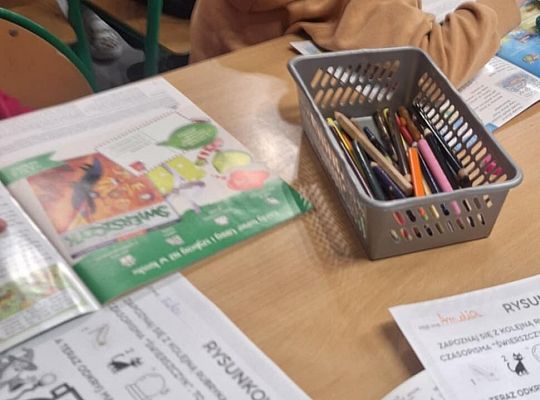 Kontynuujemy przygodę z czasopismem "Świerszczyk"