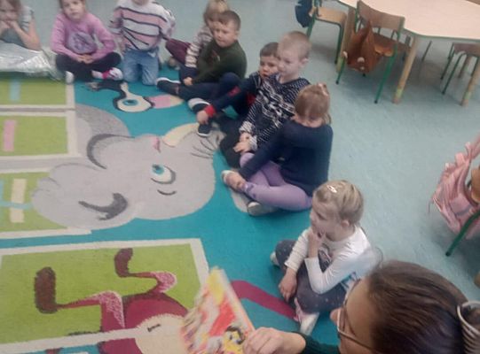 „Gdzie ty jesteś, koguciku?”.